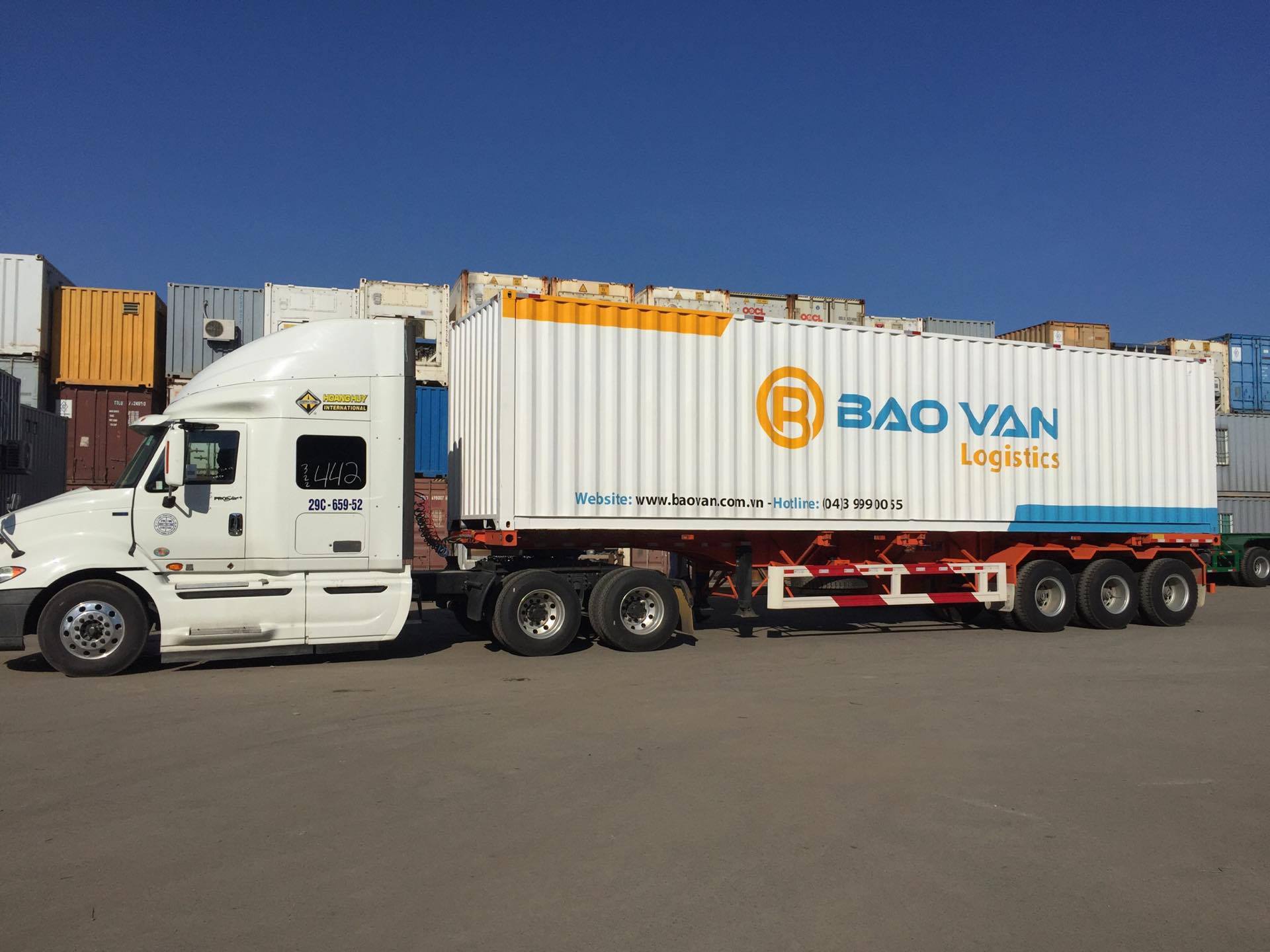 Xe container - Vận Tải Bảo Vận - Công Ty TNHH Dịch Vụ Logistics Bảo Vận