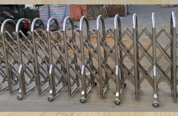 Cửa cổng xếp