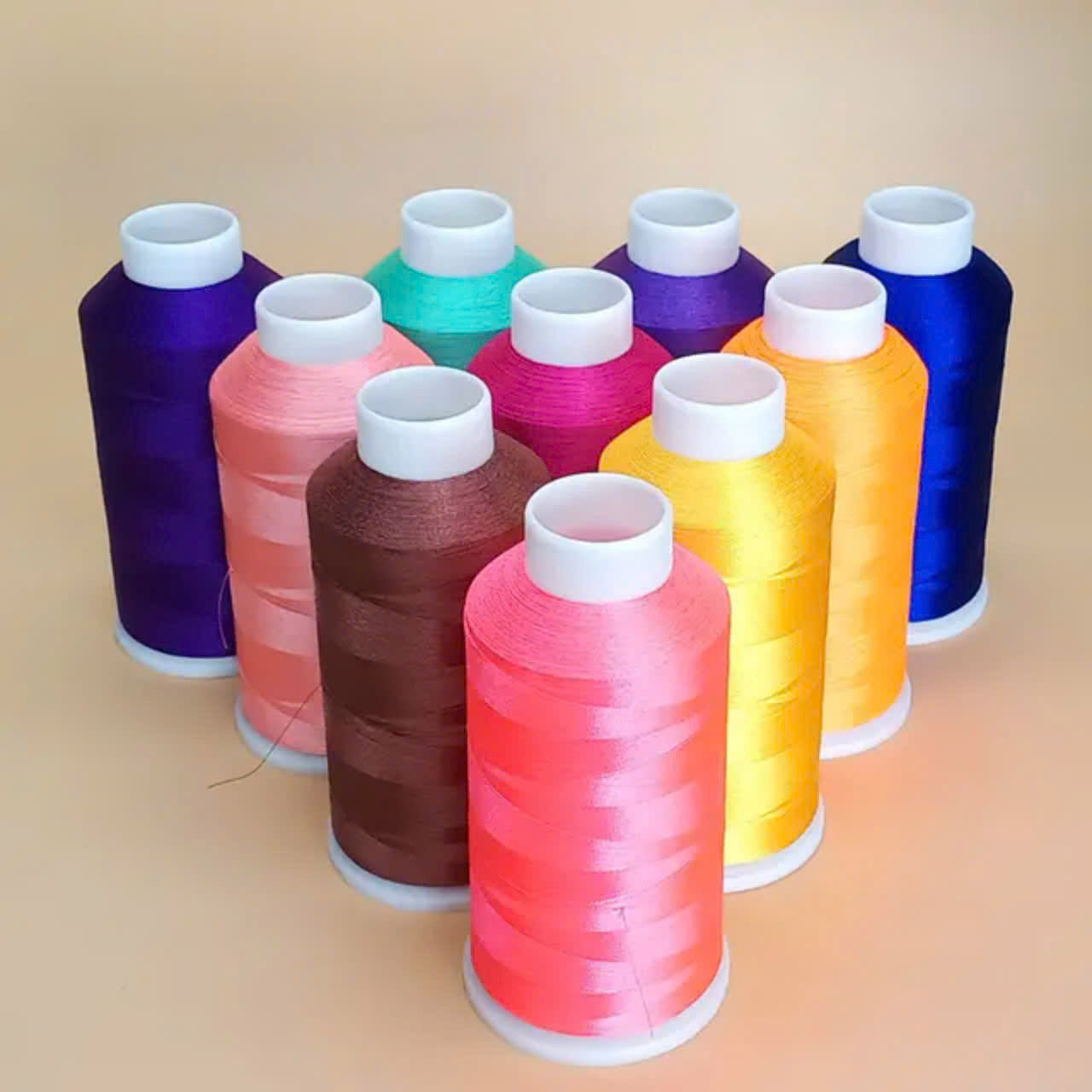 Chỉ may balo túi xách giày dép 210D/2 - Chỉ Thun Và Chỉ May Nguyên Phúc - Công Ty TNHH Chỉ Sợi Nguyên Phúc