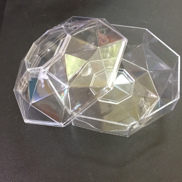 Hộp nhựa kim cương - Nhựa Hoàng Gia Thiên - Công Ty TNHH Một Thành Viên Sản Xuất Thương Mại Dịch Vụ Xây Dựng Hoàng Gia Thiên
