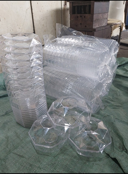 Hộp kim cương loại 500gr - Nhựa Hoàng Gia Thiên - Công Ty TNHH Một Thành Viên Sản Xuất Thương Mại Dịch Vụ Xây Dựng Hoàng Gia Thiên