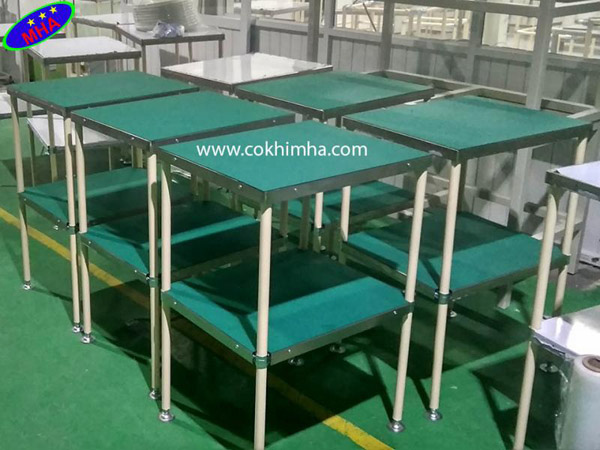 Bàn thao tác 2 tầng
