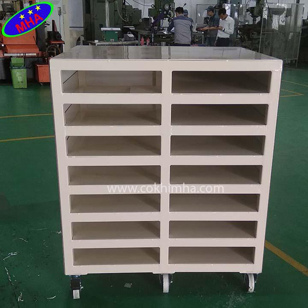 Kệ để dụng cụ trong nhà xưởng