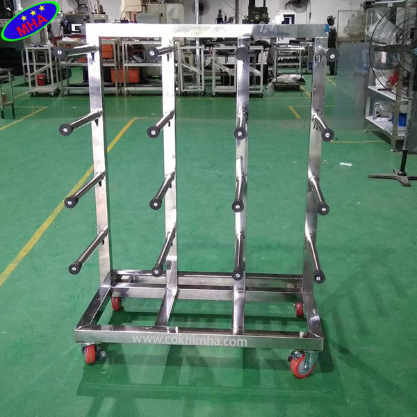 Xe đẩy cuộn nguyên liệu