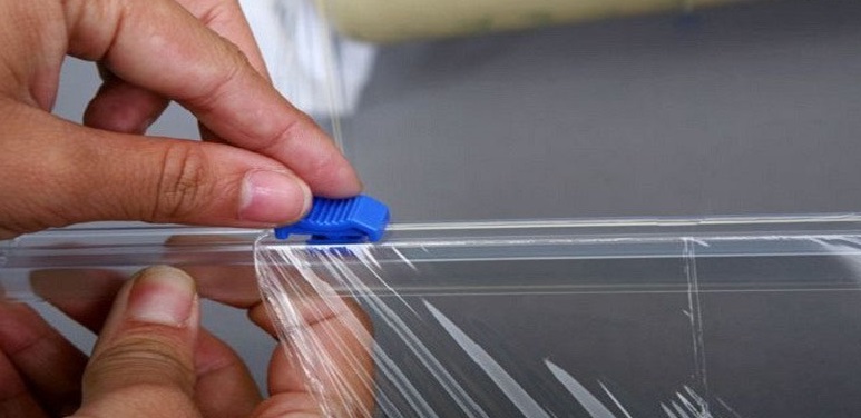 Dao cắt màng bọc thực phẩm - Đại Nguyên Plastic - Công Ty TNHH Sản Xuất Đại Nguyên Plastic