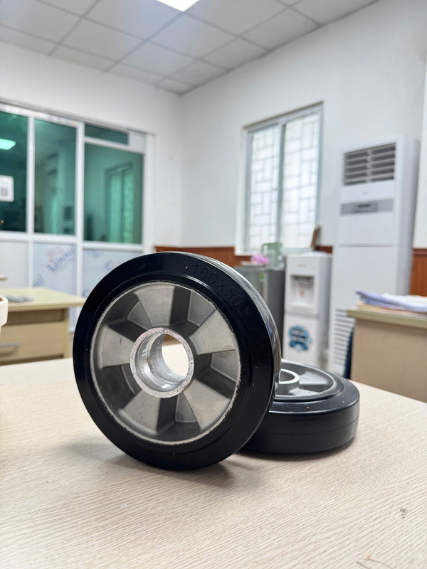Bánh xe đẩy - Kim Khí Lợi Nguyên - Công Ty TNHH Kim Khí Lợi Nguyên