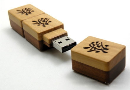 USB gỗ - Quà Tặng Gỗ Hưng Vượng - Công Ty TNHH Dịch Vụ Đầu Tư Phát Triển Hưng Vượng