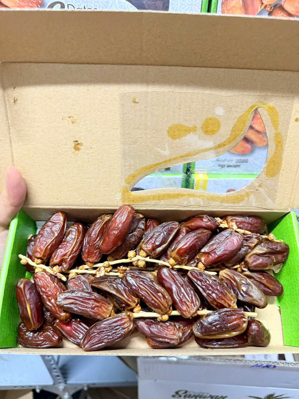 Chà là nguyên cành Sanwan