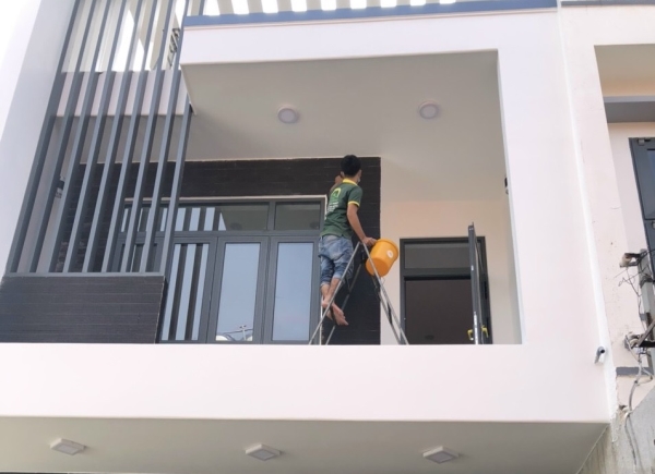 Vệ sinh nhà cửa, biệt thự, căn hộ