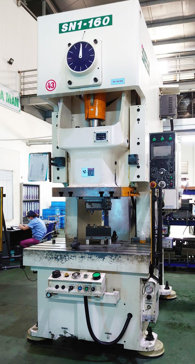Máy móc sản xuất công ty Đồng Đại Hữu