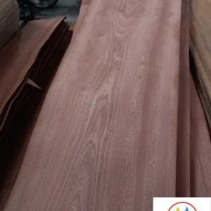 Veneer xoan đào