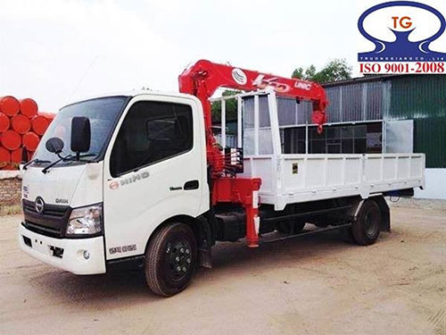 Xe tải gắn cẩu Hino 2.8 tấn - Công Ty TNHH Dịch Vụ Thương Mại Trường Giang