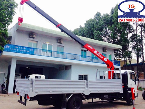 Xe tải gắn cẩu Hino 3 tấn - Công Ty TNHH Dịch Vụ Thương Mại Trường Giang