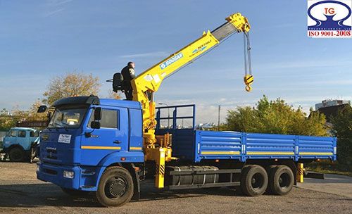 Xe tải cẩu Kamaz 13.2 tấn - Công Ty TNHH Dịch Vụ Thương Mại Trường Giang