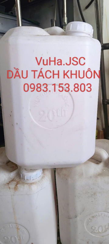 Dầu tách khuôn - Nhám Vũ Hà - Công Ty CP Thương Mại Và Xuất Nhập Khẩu Vũ Hà