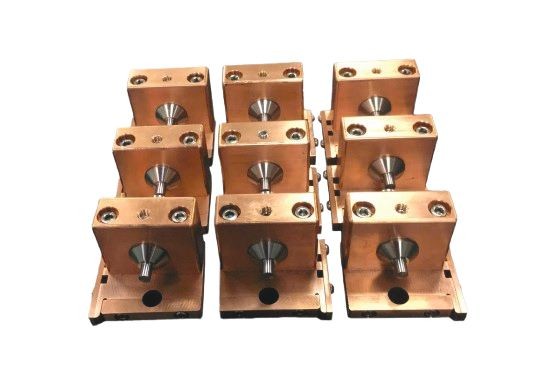 Đồ gá chặn (định vị)