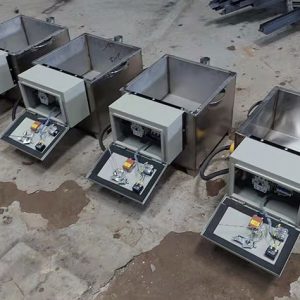 Thùng giữ nhiệt 400x400mm - Máy Móc Công Nghiệp Trường Phùng - Công Ty TNHH Máy Móc Trường Phùng