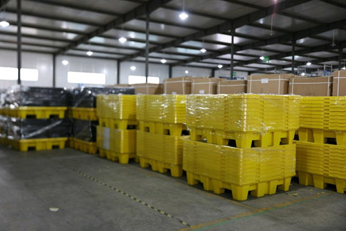 Pallet nhựa chống tràn - Wooden Pallet Việt Nam - Công Ty Cổ Phần Đầu Tư và Thương Mại Wooden Pallet Việt Nam