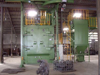 Máy phun bi dạng treo - Công Ty CP Thiết Bị Kỹ Thuật Công Nghiệp TNT