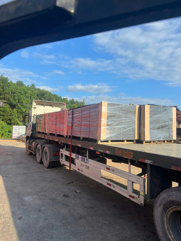 Ván ép phủ phim - Ván ép Thập Hùng - Công Ty TNHH Chế Biến Và Xuất Nhập Khâu Lâm Sản Thập Hùng