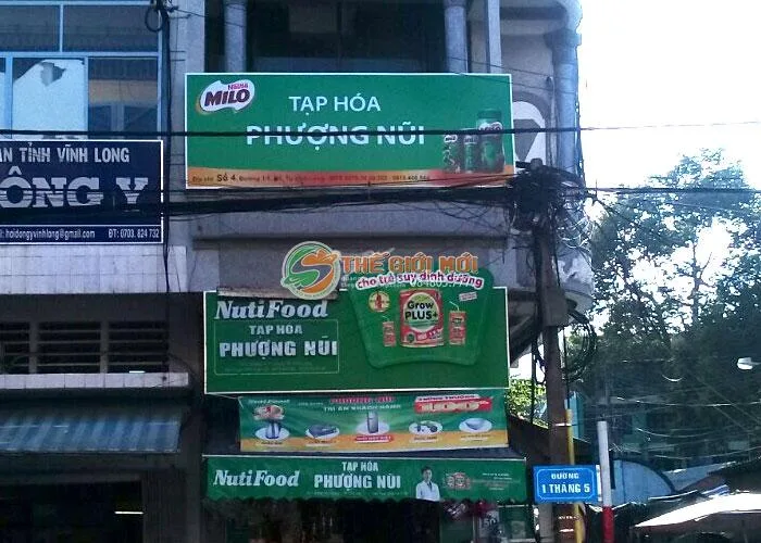 Bảng hiệu tài trợ