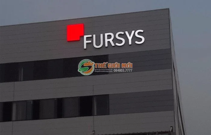 Bảng hiệu chữ nổi tòa nhà