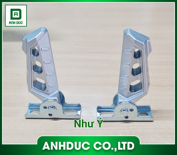 Để chân xe Nijia màu nhũ bạc - Đúc Chi Tiết Quốc Tế Anh Đức - Công Ty TNHH Sản Xuất Và Thương Mại Quốc Tế Anh Đức