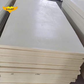Tấm nhựa PVC trắng sữa
