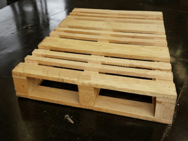 Pallet gỗ thông - Pallet Trường Phát - Công Ty TNHH Dịch Vụ Thương Mại Và Sản Xuất Kinh Doanh Tổng Hợp Trường Phát