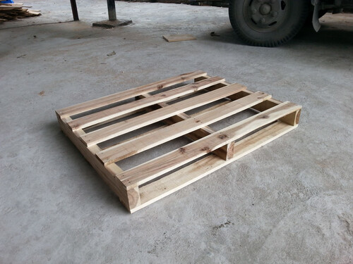 Pallet gỗ 2 hướng nâng - Pallet Trường Phát - Công Ty TNHH Dịch Vụ Thương Mại Và Sản Xuất Kinh Doanh Tổng Hợp Trường Phát