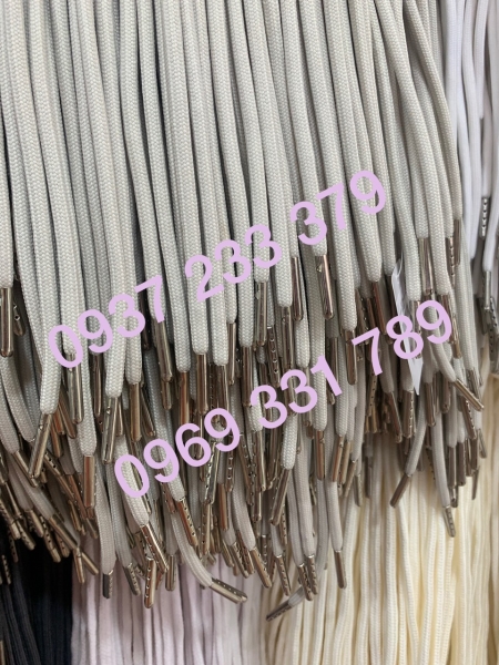 Dây luồn đầu kim loại