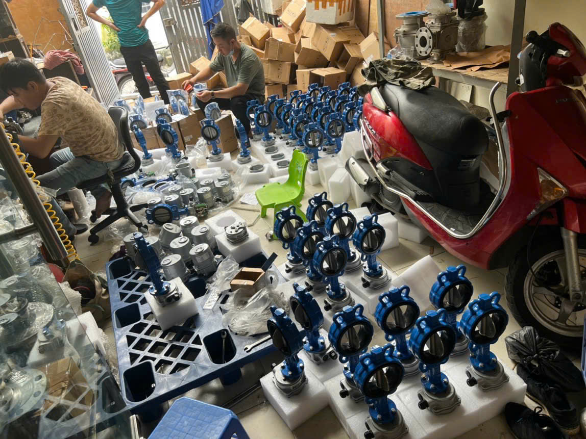 Van bướm gang