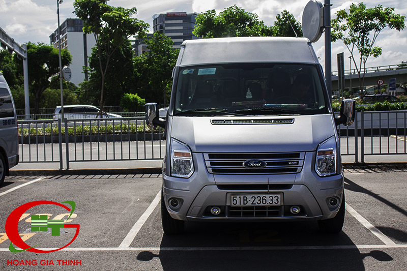 Cho thuê xe du lịch 12 - 16 chỗ Ford Transit