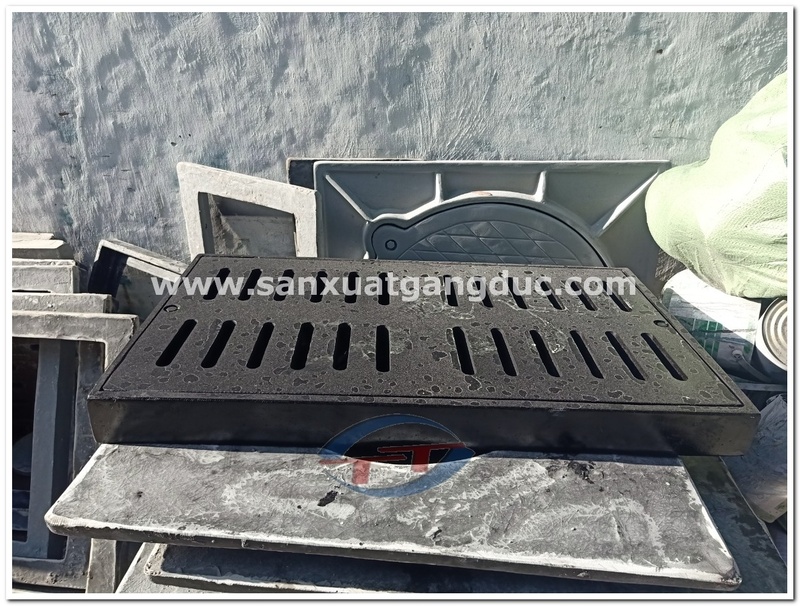 Sóng chắn rác Composite có khung 900x470x50