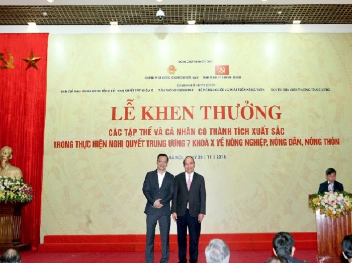 Khen thưởng cá nhân có thành tích xuất sắc - Chì ắc Quy Ngọc Thiên Global - Công Ty Cổ Phần Tập Đoàn Ngọc Thiên Global