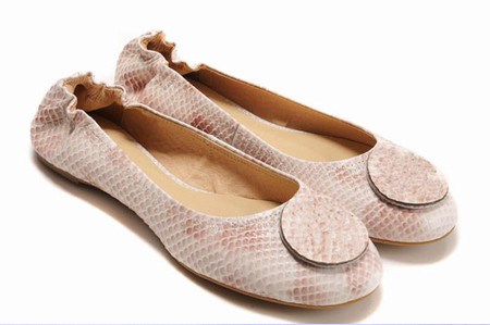 Gia công giày nữ - Giày Dép Tân Hợp - Công Ty TNHH Sản Xuất Giày Dép Tân Hợp