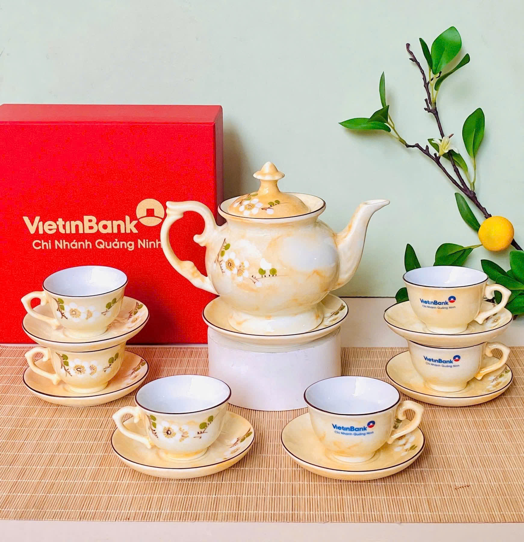 Bộ ấm trà sứ - Gốm Sứ Sáng Tạo Việt - Công Ty TNHH Sản Xuất Và Kinh Doanh Sáng Tạo Việt