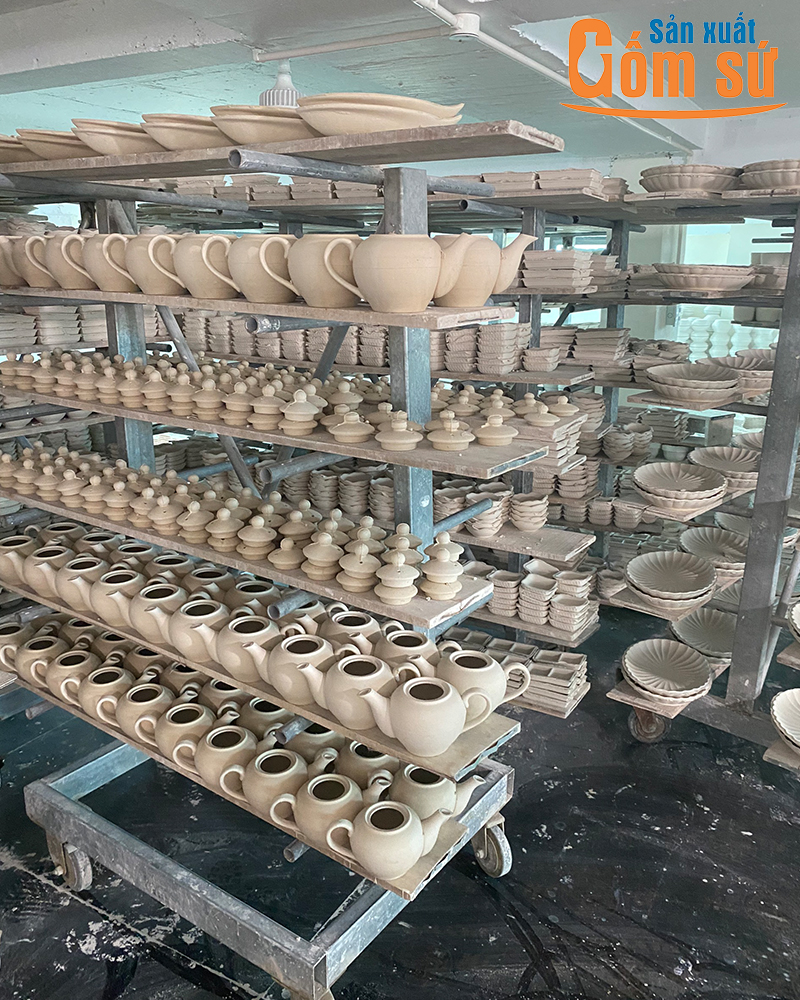 Sản xuất ấm chén theo yêu cầu - Gốm Sứ Sáng Tạo Việt - Công Ty TNHH Sản Xuất Và Kinh Doanh Sáng Tạo Việt