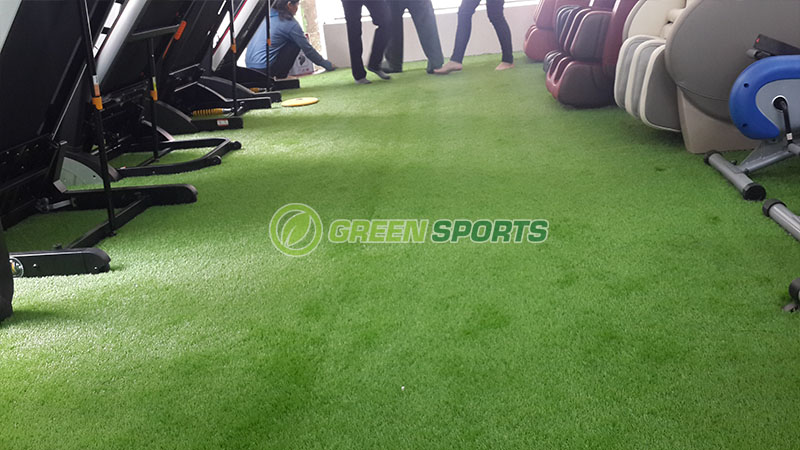 Trải cỏ sàn khu trưng bày máy tập thể thao Tài Phát