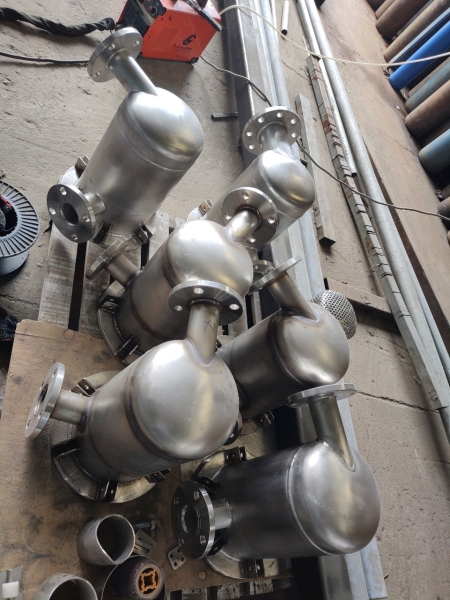 Lọc inox - Cơ Khí An Vạn Phúc - Công Ty TNHH Cơ Khí An Vạn Phúc