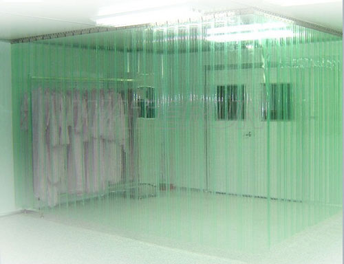 Rèm nhựa PVC chống tĩnh điện - Vật Liệu Đóng Gói Hoàng Lâm - Công Ty Sản Xuất TM & DV Hoàng Lâm