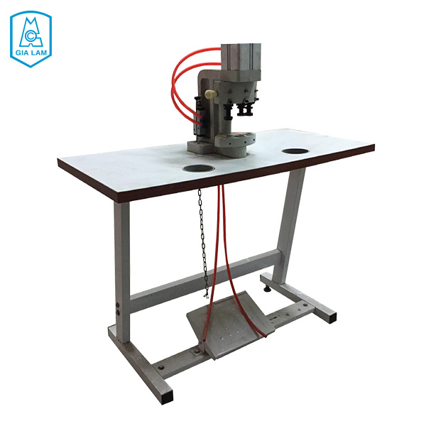 Máy dập cúc khí nén ba đầu