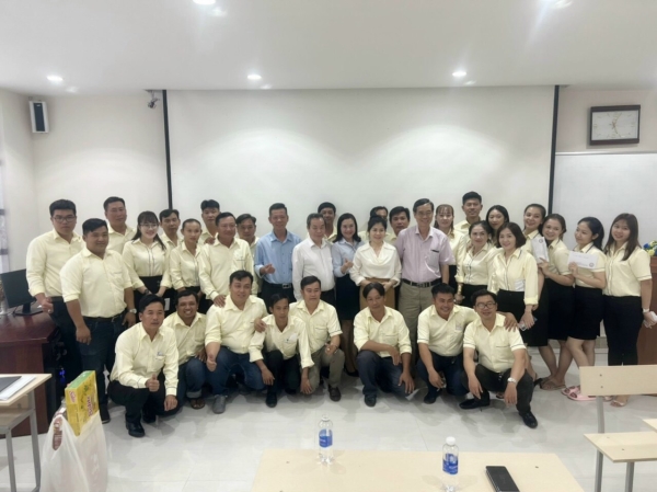 Đồng phục trung tâm ĐT&SH Lái Xe Kiên Giang - Đồng Phục Thiên Hương Phát - Công Ty TNHH Sản Xuất Thương Mại Thiên Hương Phát