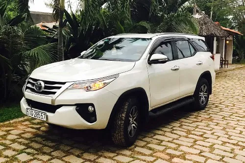 Thuê xe 7 chỗ Mũi Né đi sân bay Cam Ranh (form rộng)