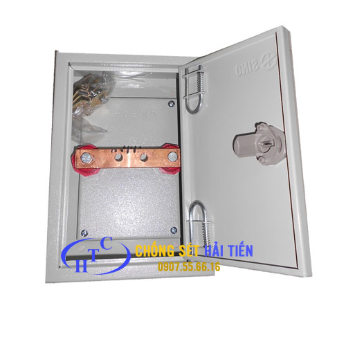 Hộp kiểm tra điện trở sơn tĩnh điện KT 210x160x100mm - Thiết Bị Chống Sét Hải Tiến - Công Ty TNHH Đầu Tư Thương Mại Hải Tiến