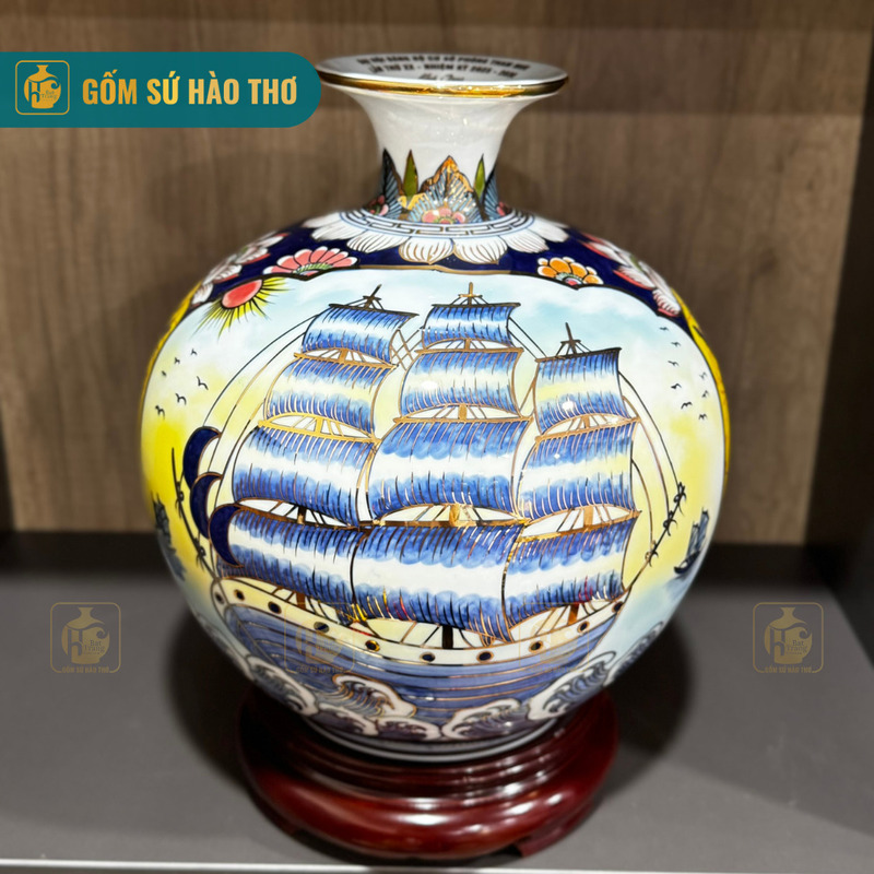 Bình tài lộc vẽ vàng