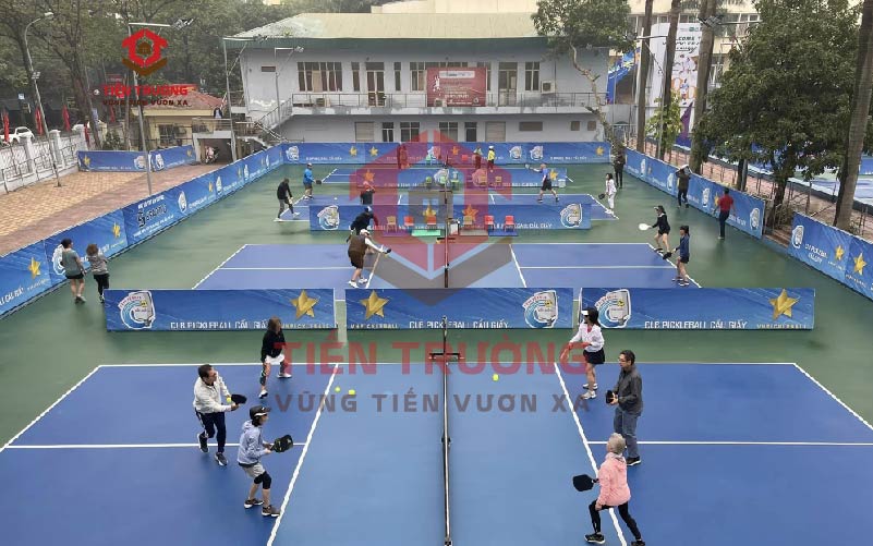 Thi công sân pickleball - Tiến Trường Group - Công Ty TNHH Thương Mại Vật Liệu Xây Dựng Tiến Trường