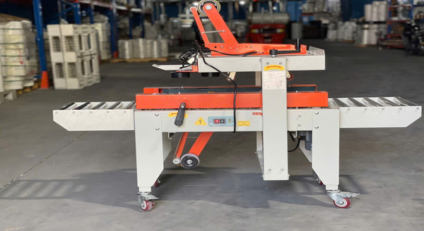 Máy dán băng keo bán tự động, model JC-4030