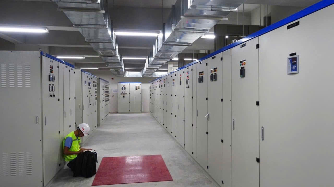 Lắp đặt hê thống tủ bù công suất phản kháng - Thi Công Điện Công Nghiệp Cho Nhà Xưởng Ever Power - Công Ty TNHH Ever Power