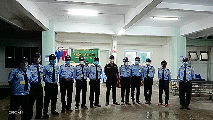 Bảo vệ tuần tra canh gác - Bảo Vệ Huy Hùng - Công Ty TNHH Dịch Vụ Bảo Vệ Huy Hùng